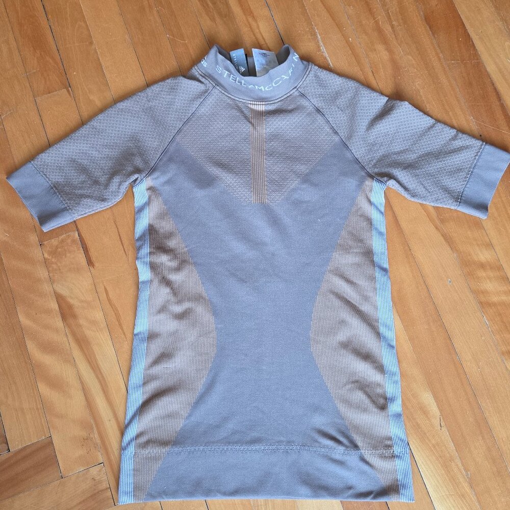 Cut Out Stunning Adidas by Stella McCartney T-Shirt